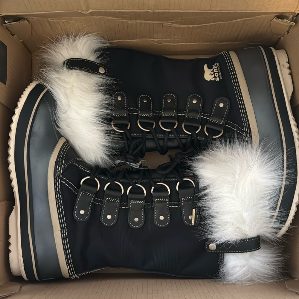 SOREL Joan of Arctic x Celebration boots